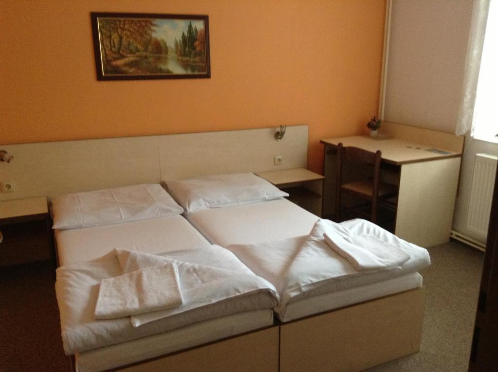 Hotel Mlyn - Jihlava Vílanec Zimmer foto